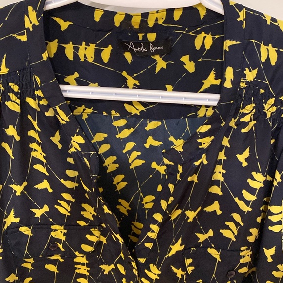 Blue Silky Shirt with yellow birds - Picture 4 of 5